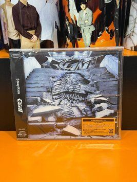 Stray Kids GIANT офіційний Japanese Album K-pop SKZ